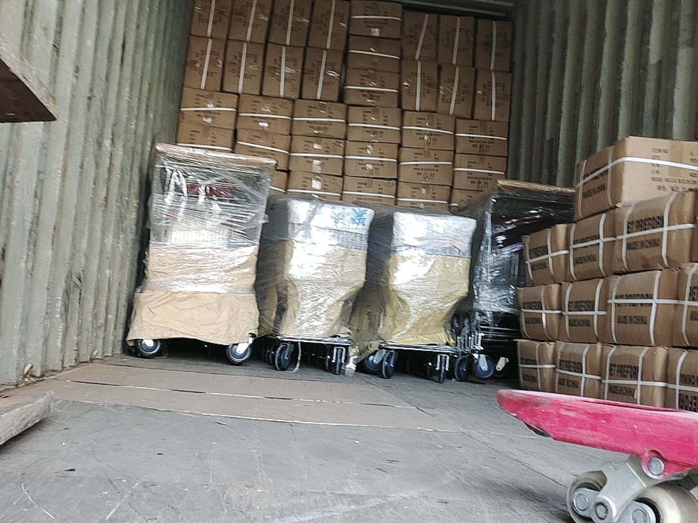 【13 de julio de 2022】Las materias primas requeridas por los clientes se envían a Mozambique