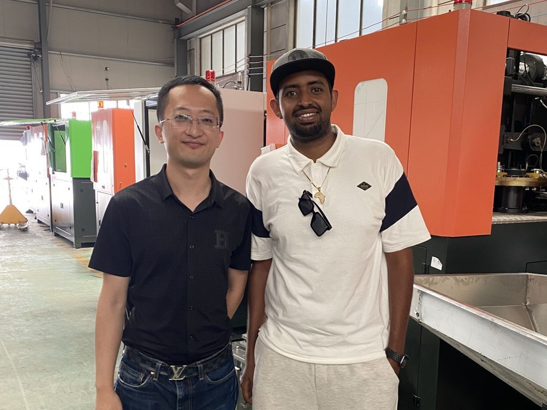 【27 de julio de 2022】Los clientes de Somalia vienen a visitar la fábrica