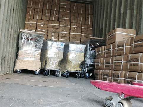 【2022 April 13】Las materias primas de producción del cliente se envían a Surinam