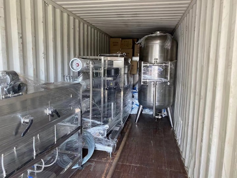 【2021 noviembre 26】Equipo de máquina de llenado de agua enviado a Nigeria